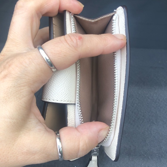 Coach Medium Corner Zip Wallet - Picture 4 of 4